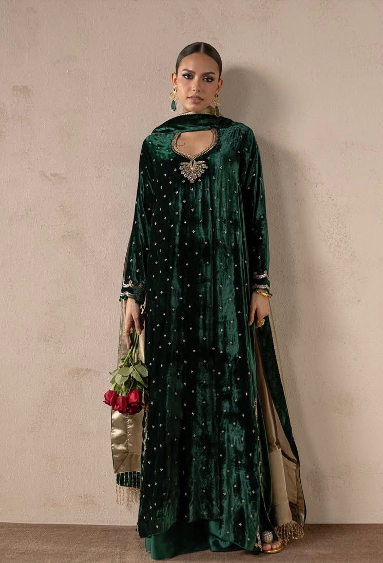Signature Emerald Velvet 3-Piece